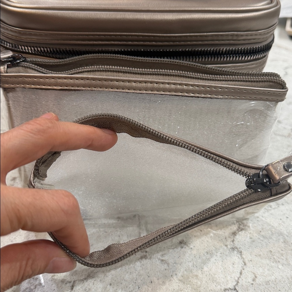 Getaway Train Case (Pewter) : Beauty & Personal Care - Picture 9 of 14